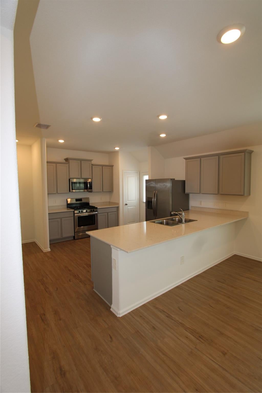 18527 Gold Hollow Court