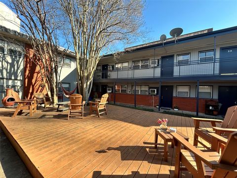 Photo of 4207 Mt Vernon #13, Houston, TX 77006 (MLS # 95641905)