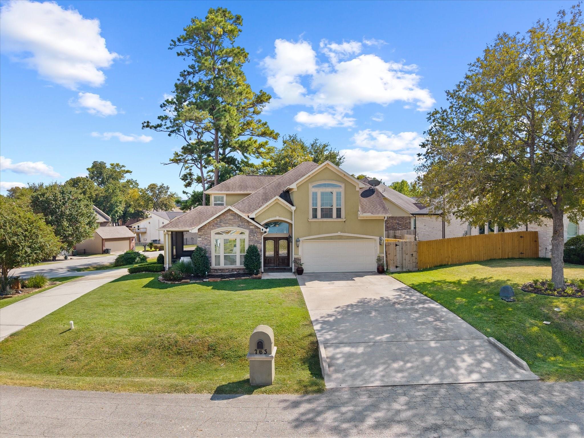 763 & 806 Lake View Drive