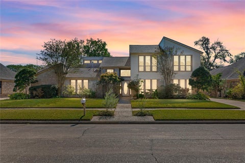 Homes For Sale - 15918 Mesa Verde Drive<br/> Houston, TX 77059