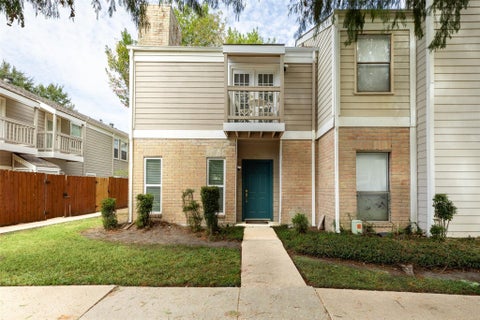 Photo of 11710 Southlake Drive #17, Houston, TX 77077 (MLS # 8967565)