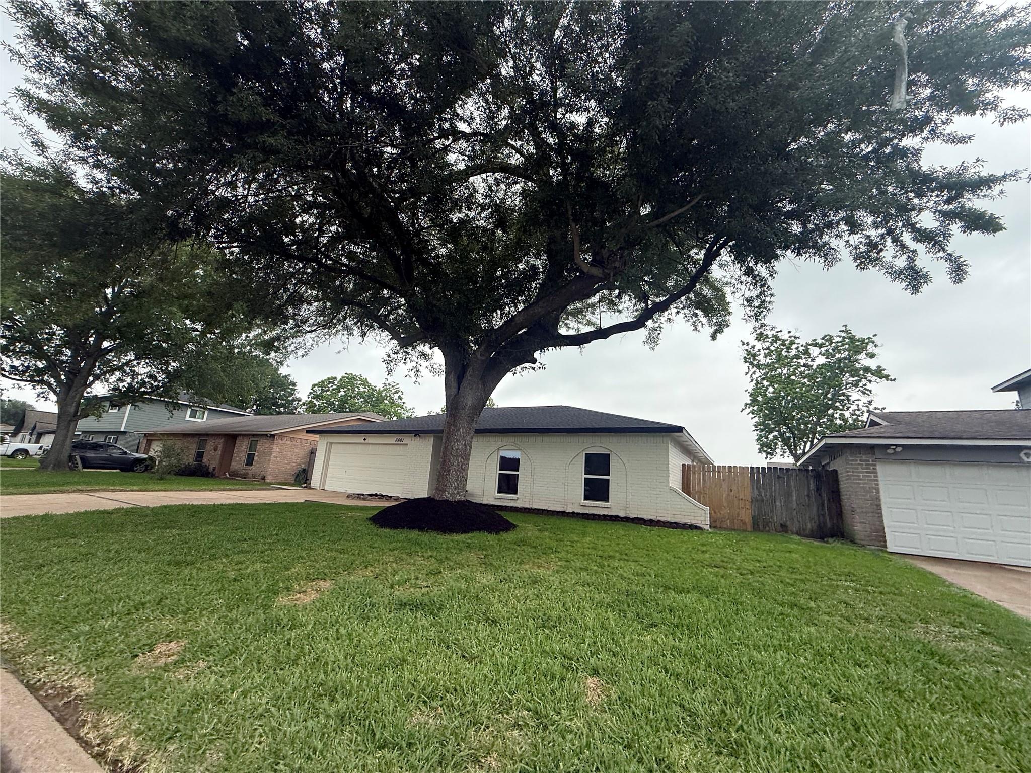 10007 Wren Street