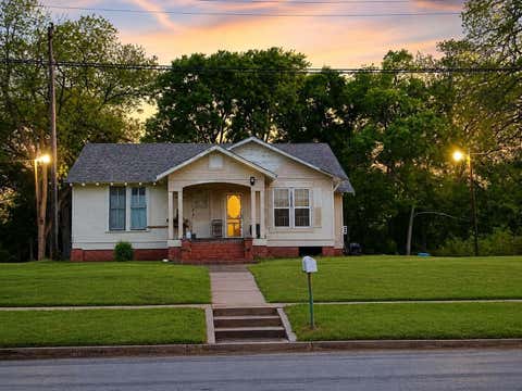 Photo of 217 Martin Luther King Jr Boulevard, Crockett, TX 75835 (MLS # 51190205)