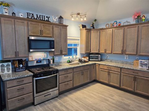 Tiny photo for 928 County Road 316, Louise, TX 77455 (MLS # 86770039)