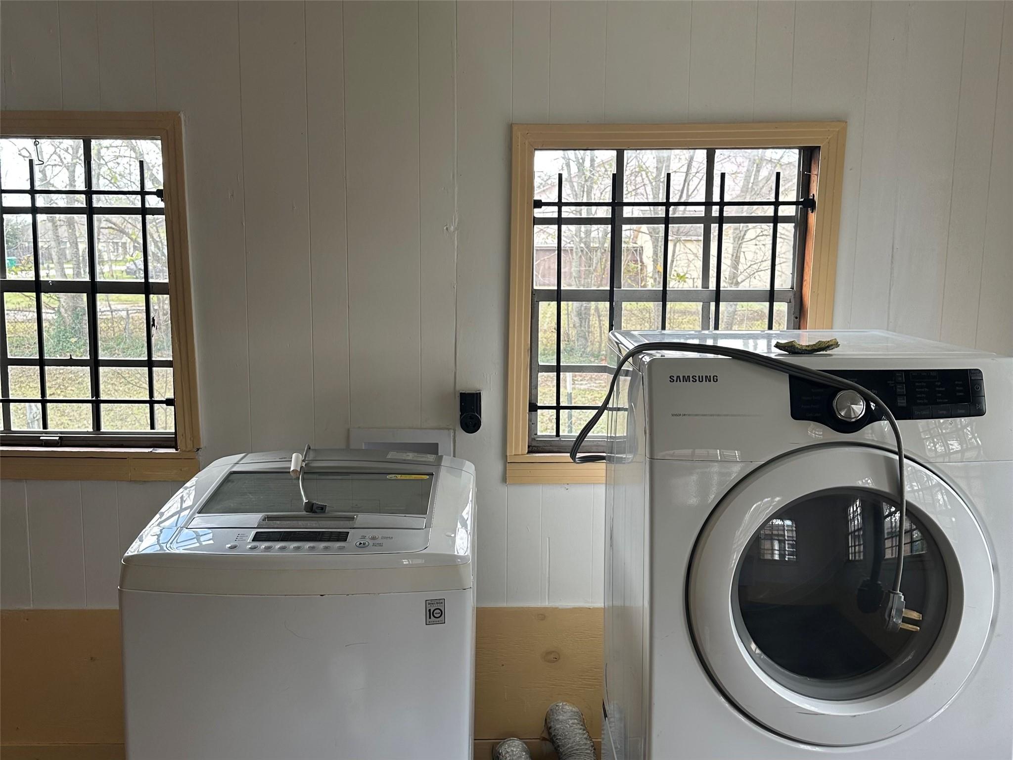 4621 Davenport Street