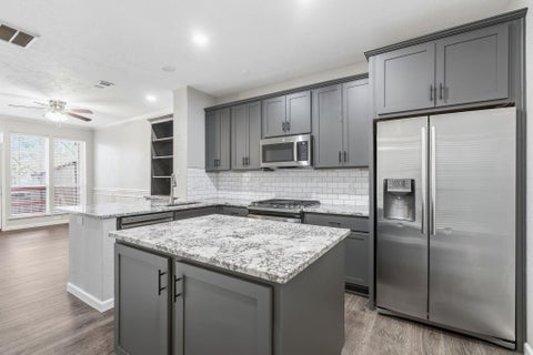 Photo of 59 N Avonlea Circle N, The Woodlands, TX 77382 (MLS # 25879687)