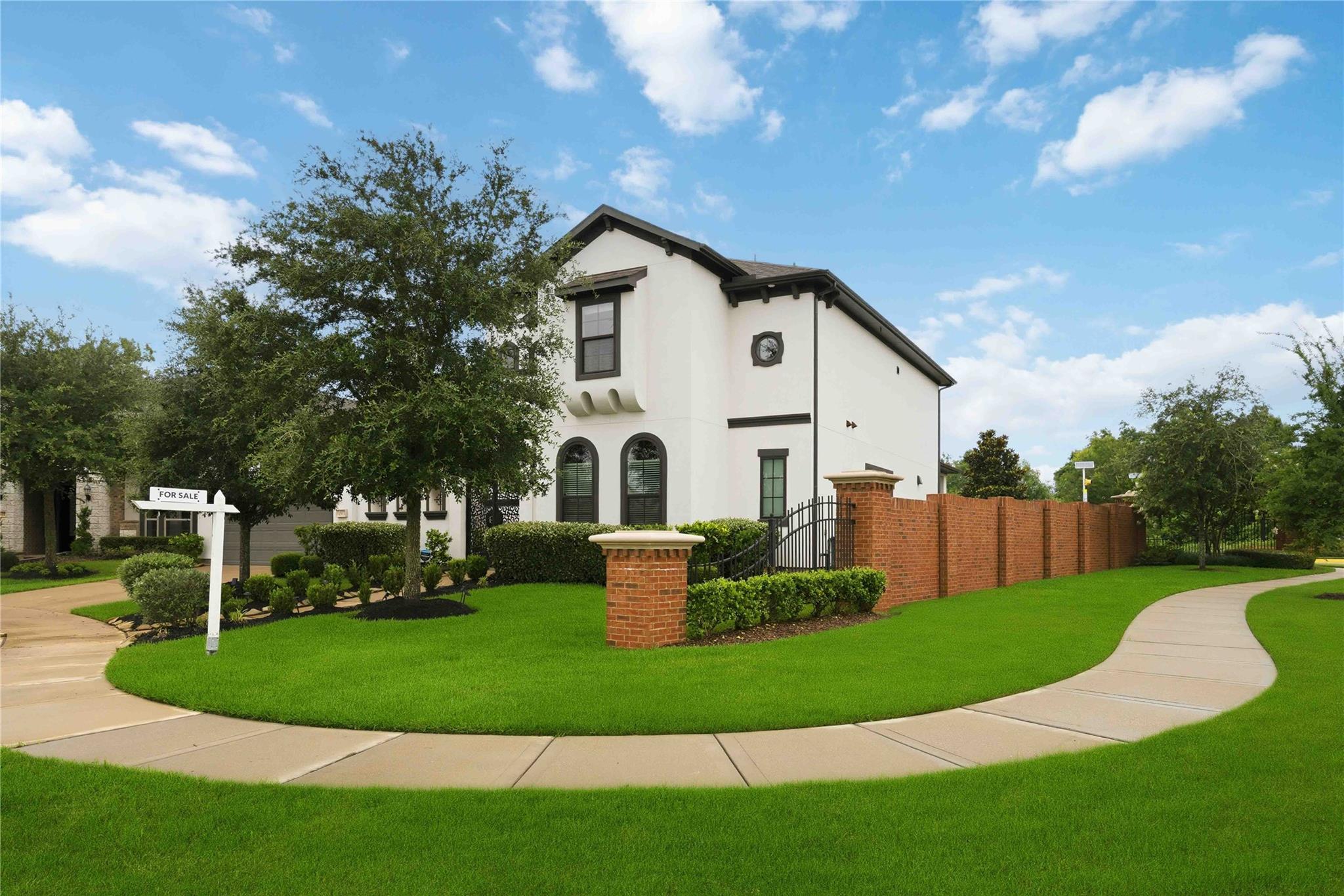 10623 Sawmill Park Drive