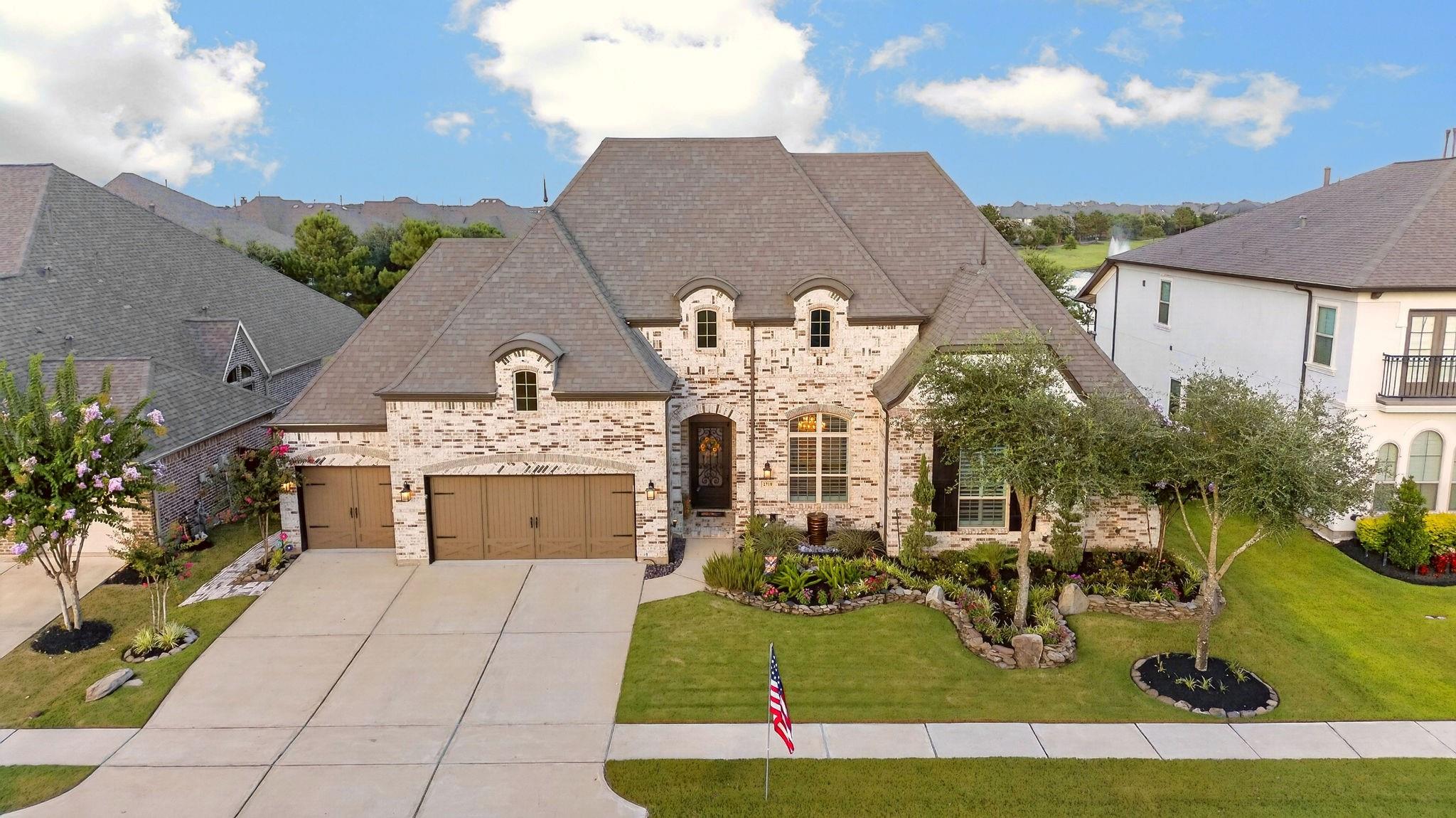 2710 Merlin Way