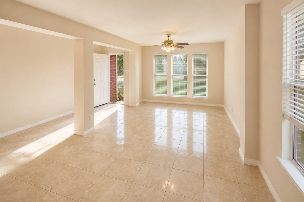 Photo of 16127 Eaglewood Spring Ct CT, Houston, TX 77083 (MLS # 20499219)