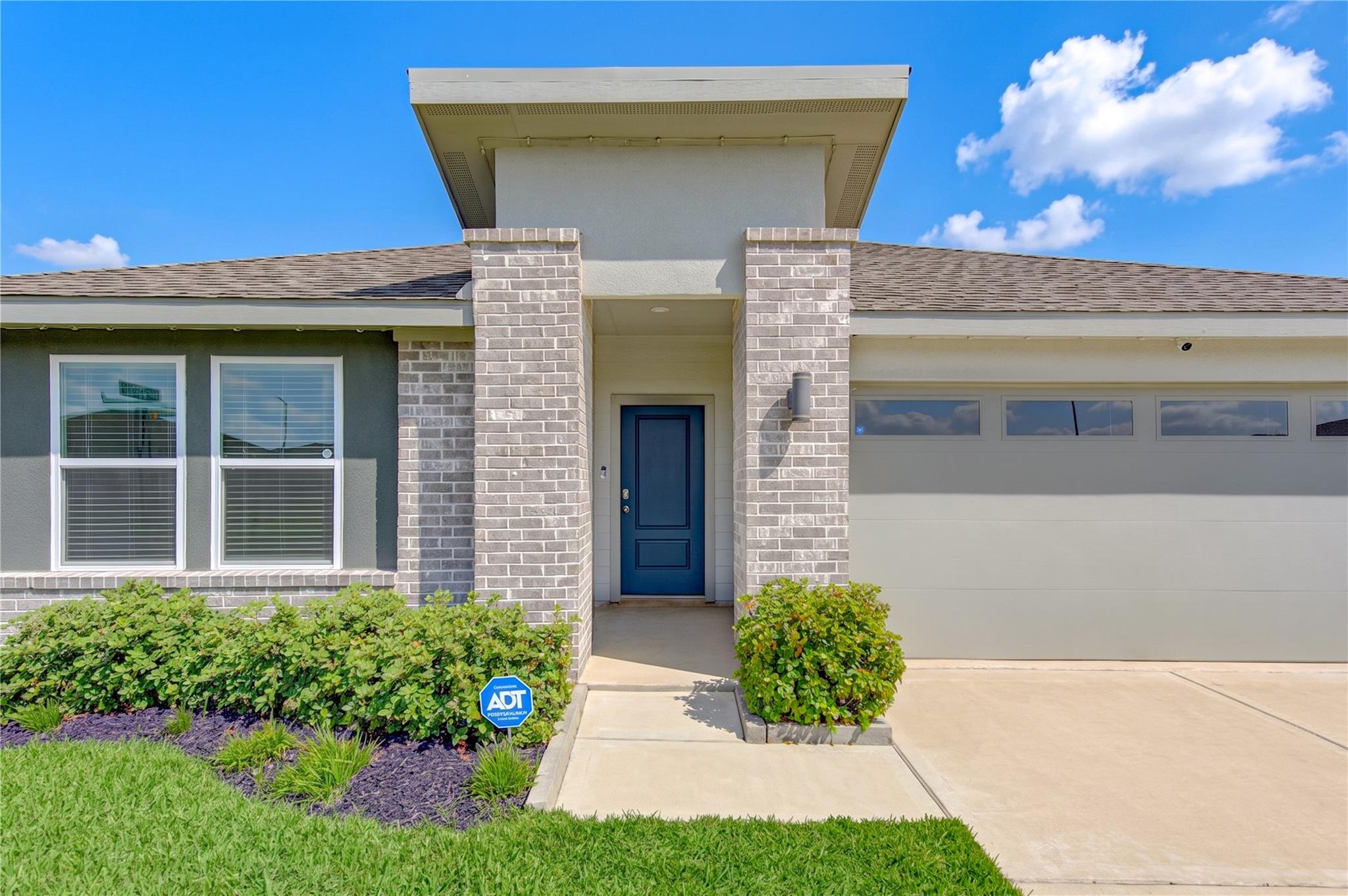 7707 Golden Rubia Lane