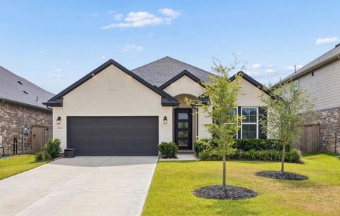 Photo of 16014 Tangled Vine Lane, Conroe, TX 77302 (MLS # 81085641)
