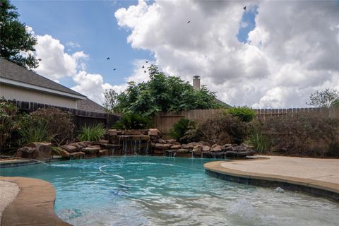 Photo of 8855 Distant Woods Drive, Houston, TX 77095 (MLS # 74246504)