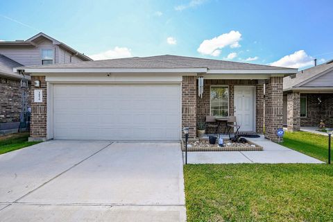 Photo of 16830 Short Pines Drive, Conroe, TX 77302 (MLS # 13934299)