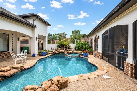 Photo of 63 Fairway Park #Main, Montgomery, TX 77356 (MLS # 98548103)