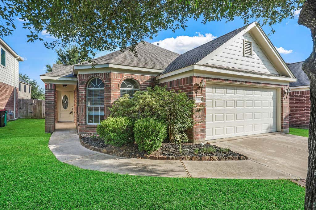 Photo of 12146 Glen Crossing Circle, Humble, TX 77346 (MLS # 48201699)