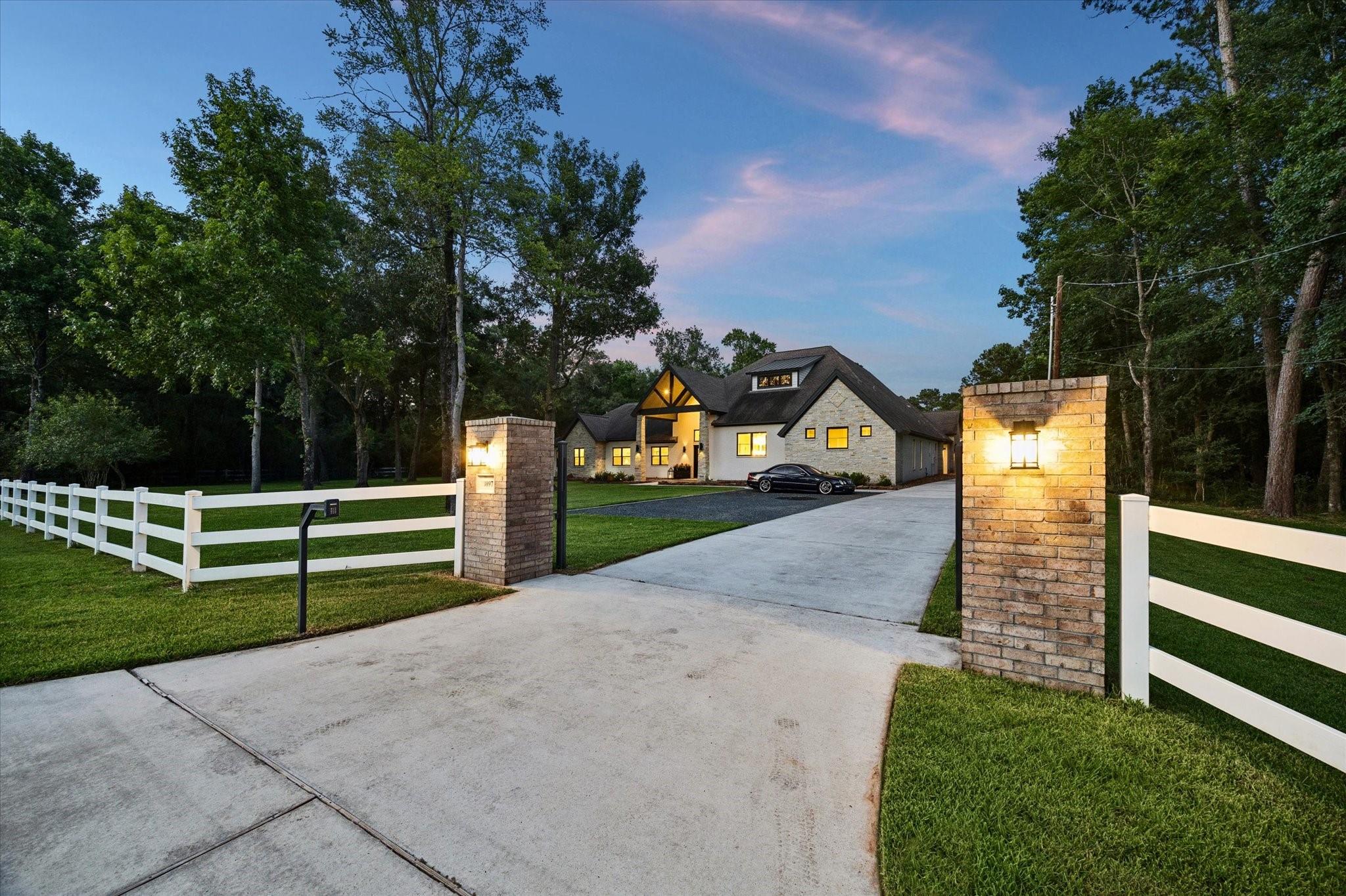10897 Lake Forest Drive