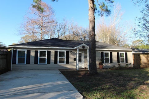 Photo of 6534 Sivley Street, Houston, TX 77055 (MLS # 49243463)