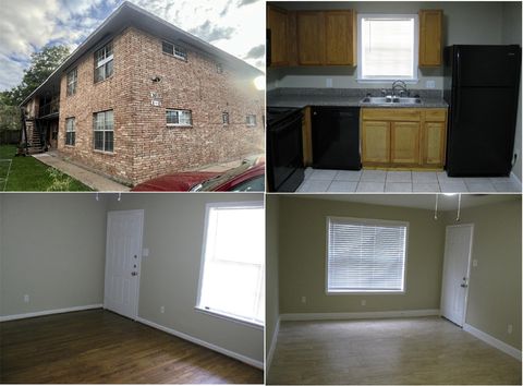 Photo of 3010 Oakdale Street #4, Houston, TX 77004 (MLS # 87205219)