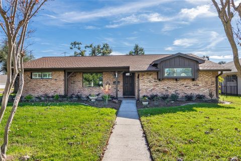 Photo of 6603 Kury Lane, Houston, TX 77008 (MLS # 83652616)