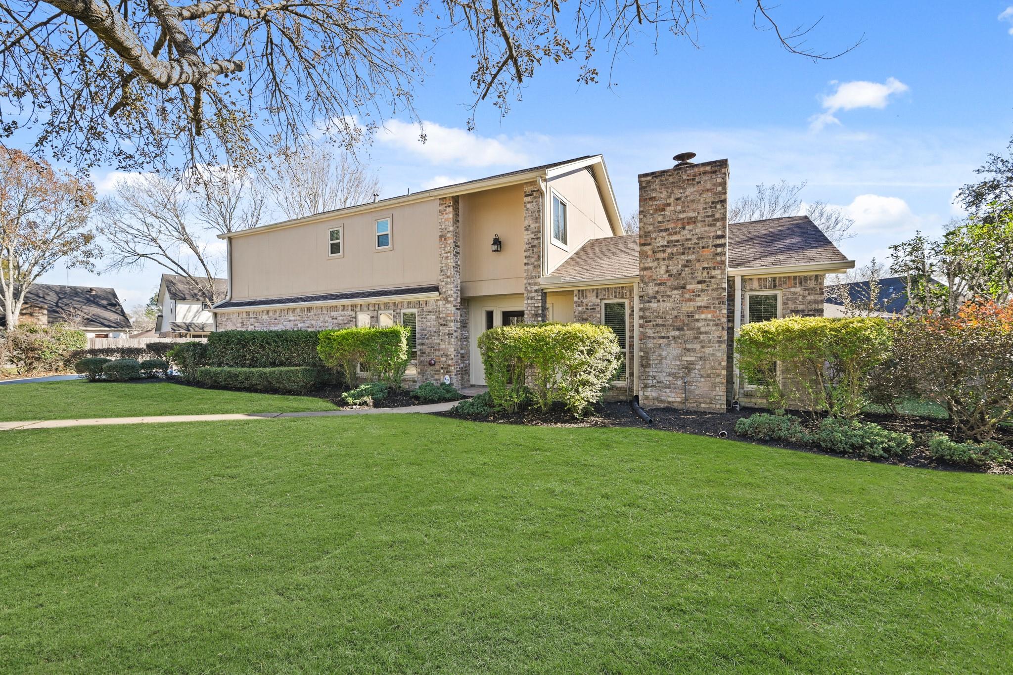 3815 Lamplighter Circle