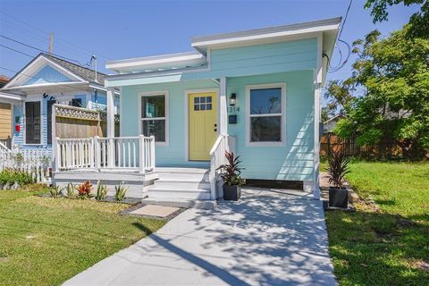 Photo of 1314 26th Street, Galveston, TX 77550 (MLS # 90073092)