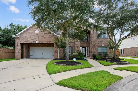 Photo of 10907 Lombardia Court, Richmond, TX 77406 (MLS # 51061464)