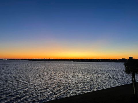Photo of 351 Lakeside Lane #113, Houston, TX 77058 (MLS # 68692467) Photo of 351 Lakeside Lane #113, Houston, TX 77058 (MLS # 68692467)