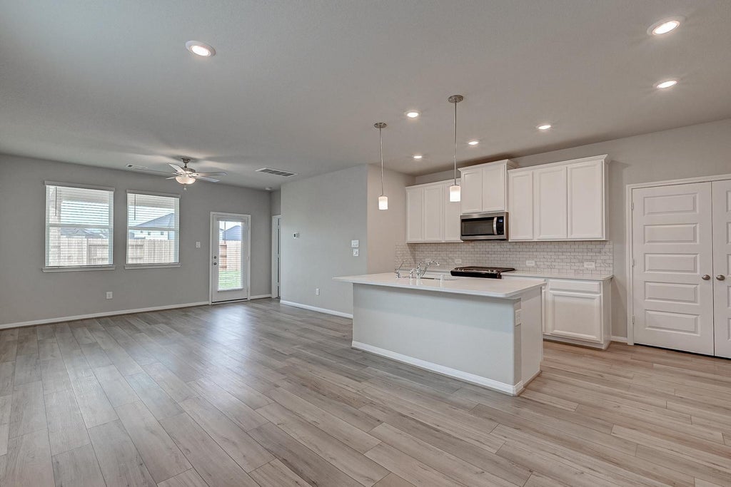 Photo of 17613 Rosette Grass Drive, Conroe, TX 77385 (MLS # 82502201)