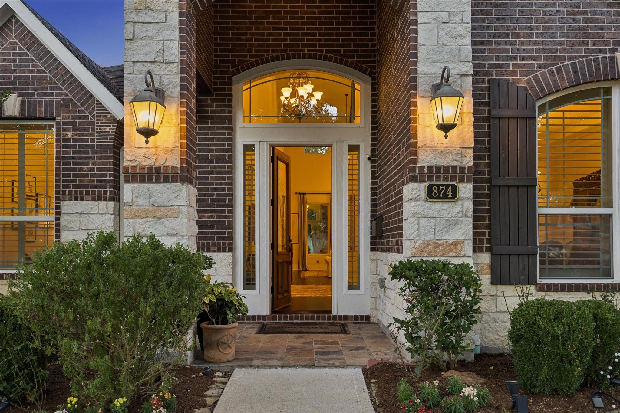 874 W Forest Drive