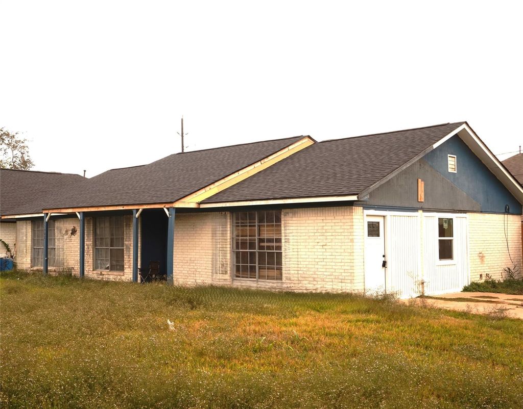 Photo of 15902 Dunman Lane, Houston, TX 77044 (MLS # 64347703)