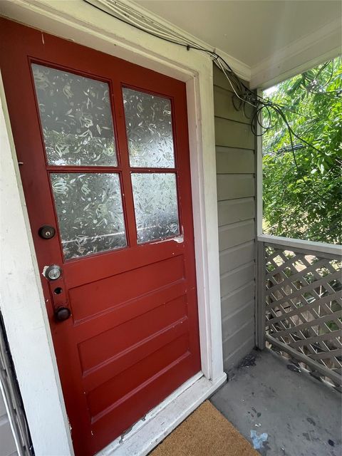 Photo of 2030 Bissonnet Street, Houston, TX 77005 (MLS # 82442183)