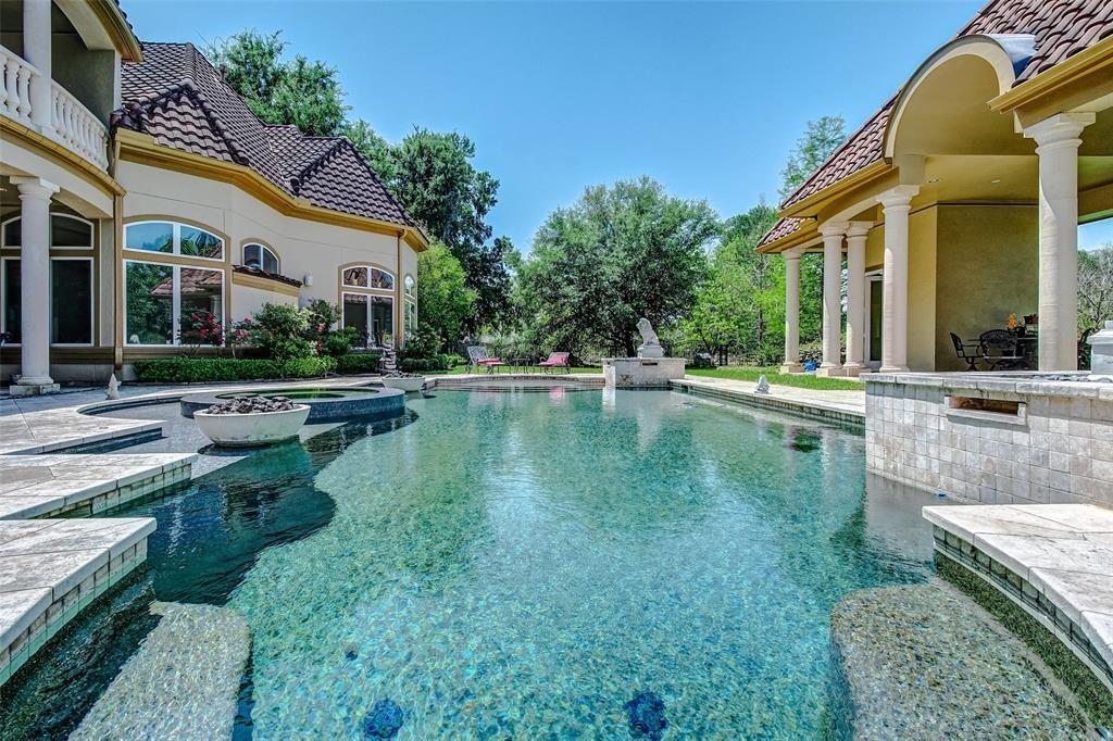 33202 W Haddon Court