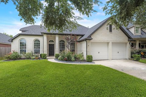 Homes For Rent - 1855 Silent Shore Court<br/> League City, TX 77573