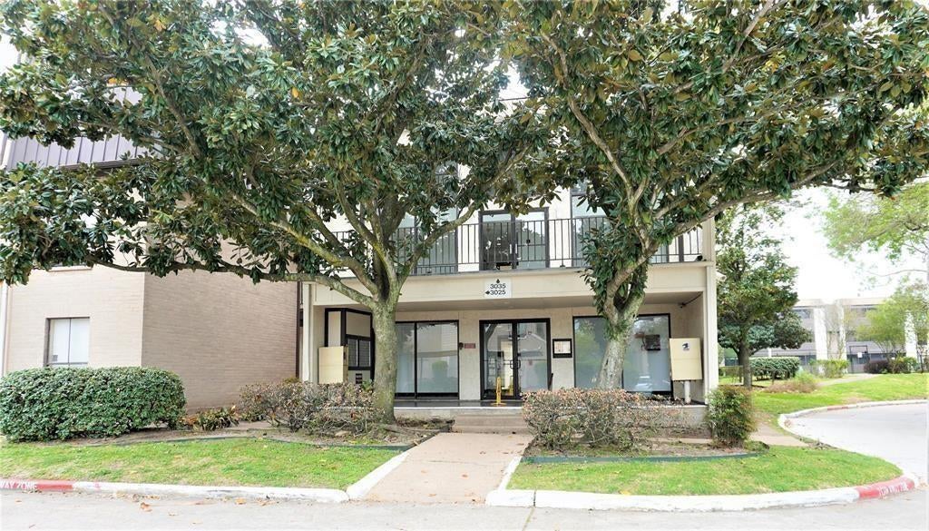3025 Walnut Bend Lane 38