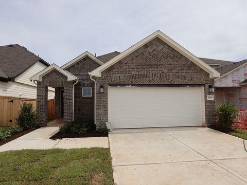 Homes For Sale - 32535 Summer Vista Lane<br/> Fulshear, TX 77441