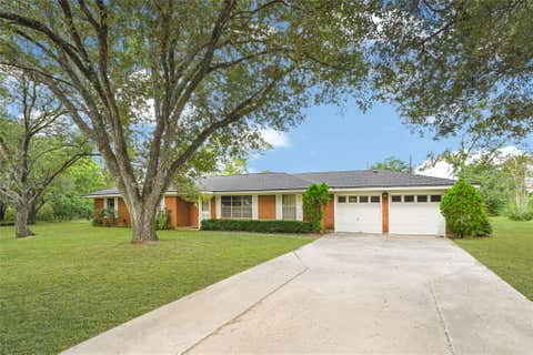 Photo of 301 Hill Street #305, Prairie View, TX 77445 (MLS # 63782585)