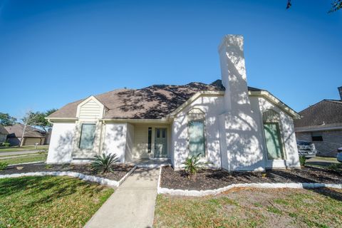 303 Swords Bend Stafford TX 77477