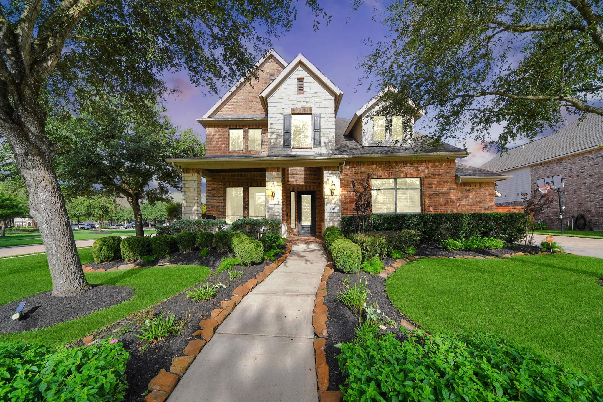 9303 Georgetown Glen Circle