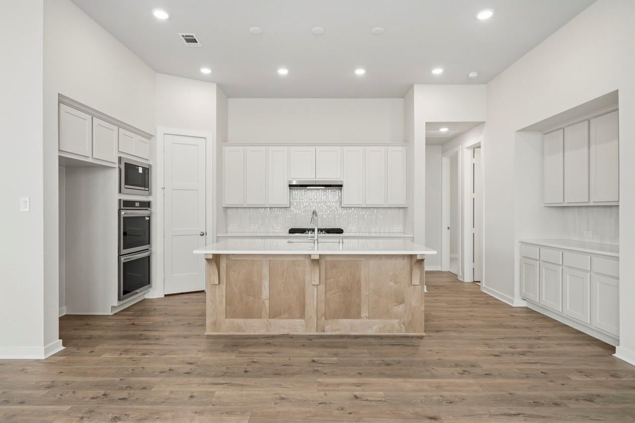 6515 Redwood Forest Drive