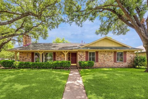 Photo of 8403 Concho Street, Houston, TX 77036 (MLS # 31385934)