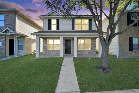 Photo of 6446 Mountain Pines Ln Ln, Katy, TX 77449 (MLS # 71340949)