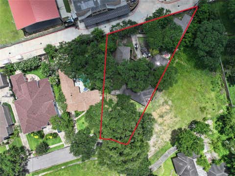 Photo of 5019 Grape Street, Houston, TX 77096 (MLS # 58340952)