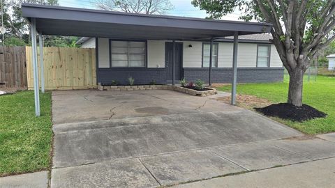 Photo of 3502 Magnolia Avenue, Texas City, TX 77590 (MLS # 25866448)