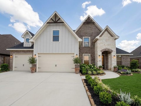 Photo of 1310 Natasha's Way WAY, Lumberton, TX 77657 (MLS # 95628014)