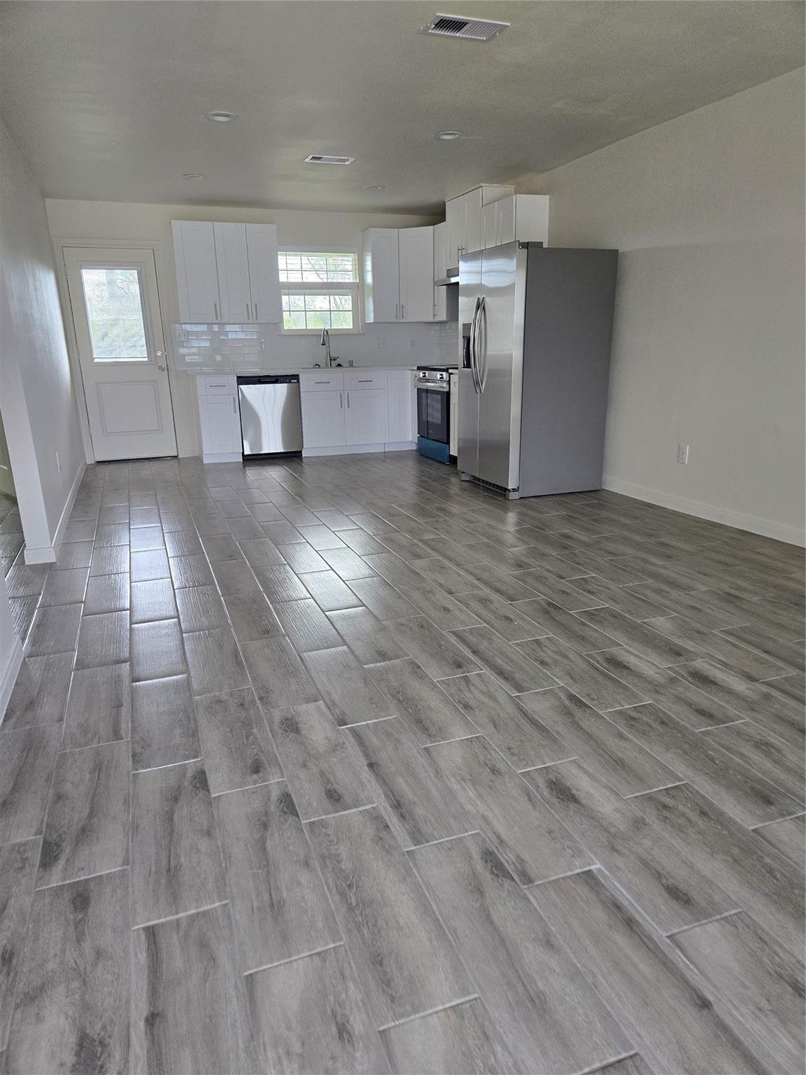2724 Avenue D 11