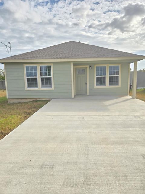 Photo of 2724 Avenue D #11, San Leon, TX 77539 (MLS # 51367246)