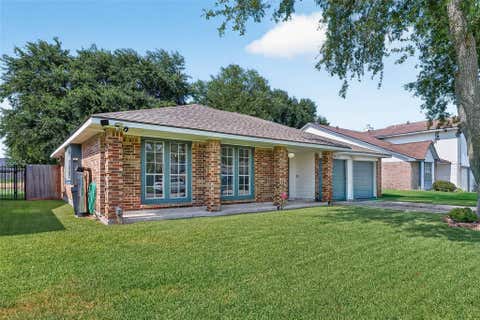 Photo of 10911 Pecan Drive, La Porte, TX 77571 (MLS # 54811775)