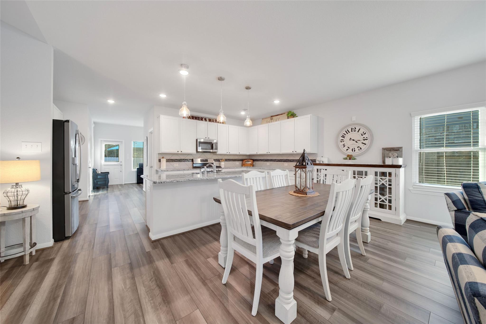 18736 Laurel Oaks Lane