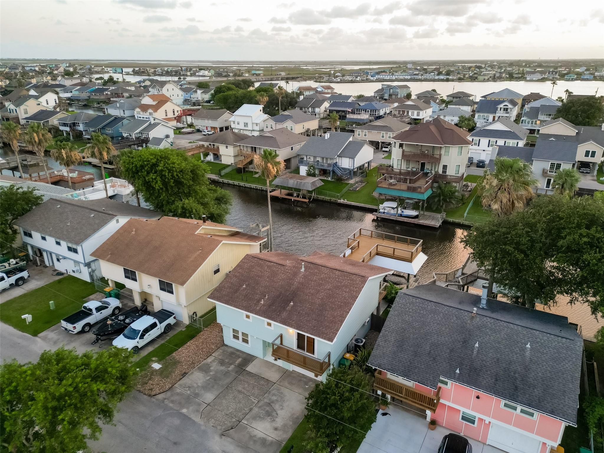 4 N Sandpiper Street