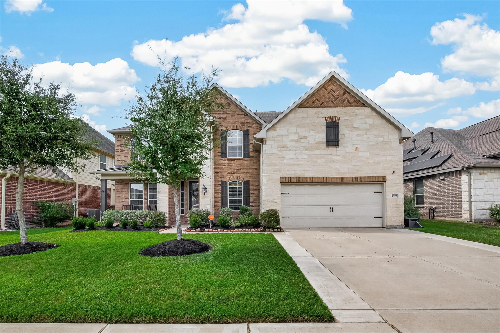 2907 Cooper Hawk Lane